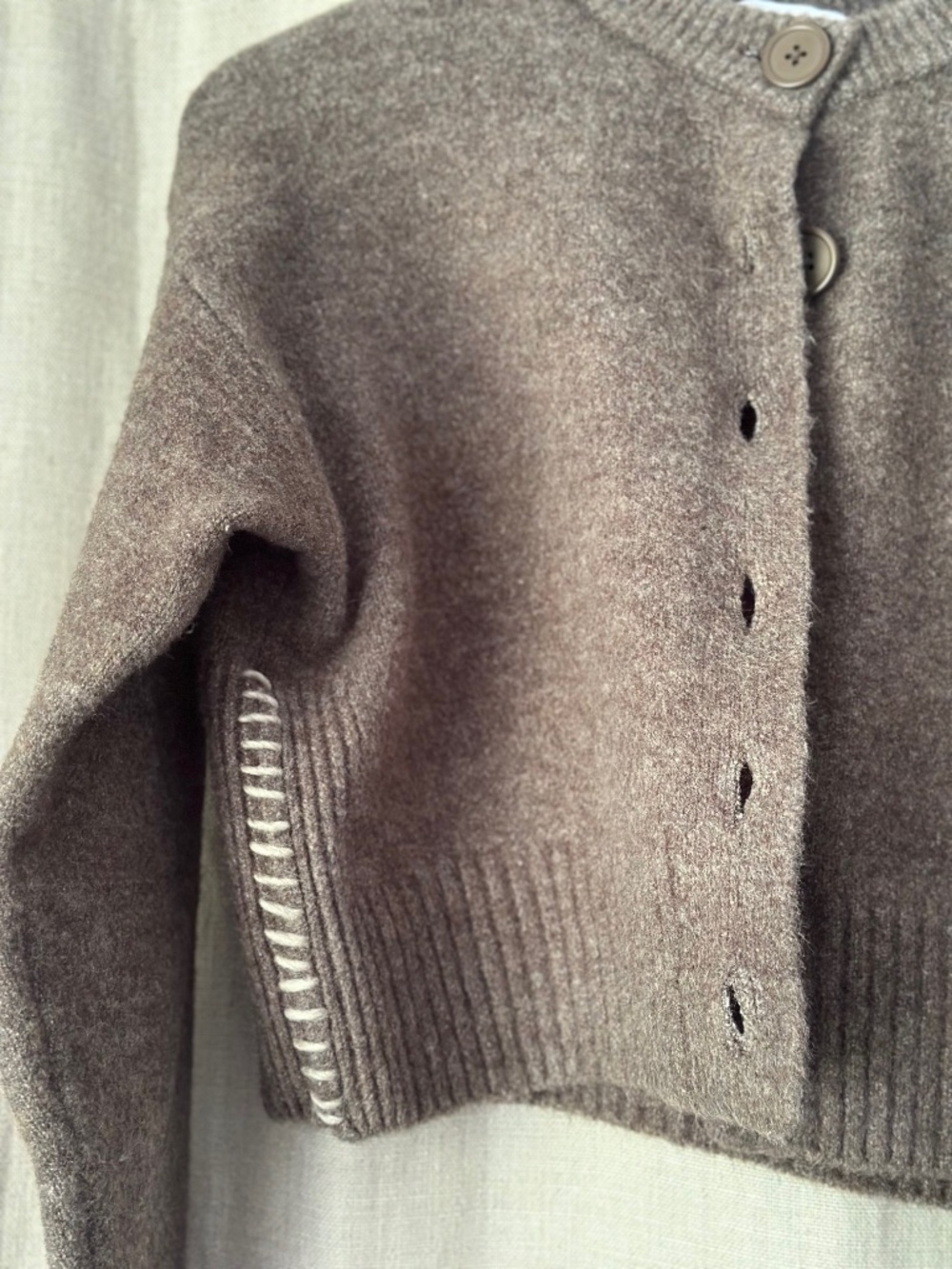 Zara - Cute Cropped Sweater With Added Detail! - Picture 2 of 4